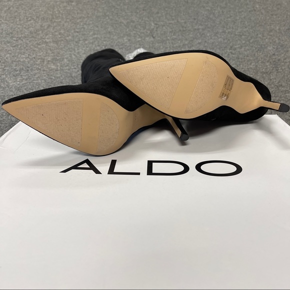 Women’s size 9 Thigh High Boots - Picture 3 of 4